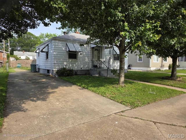 531 12th St, Wood River, IL 62095 - photo 2