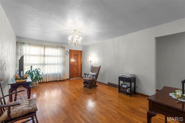 906 S Pacific St, Cape Girardeau, MO 63703 - photo 3