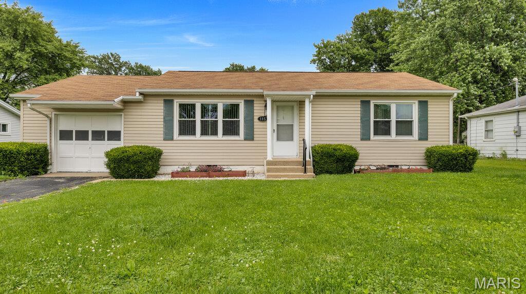 115 Frey Ln, Fairview Heights, IL 62208 - photo 1