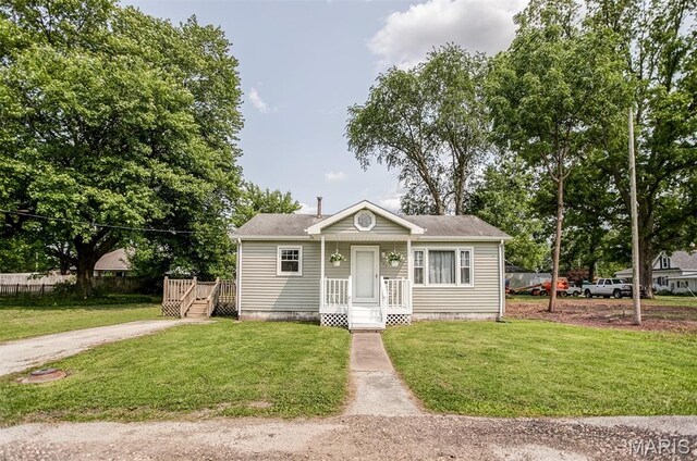 605 Houston St, Pleasant Hill, IL 62366 - photo 3