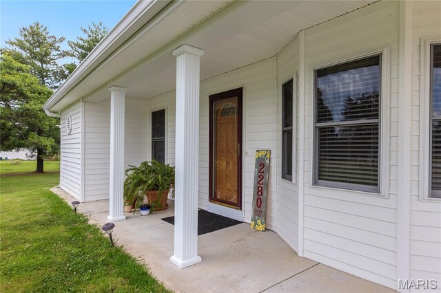 2280 Ebert Ln, Wentzville, MO 63385 - property entrance with a yard and a porch