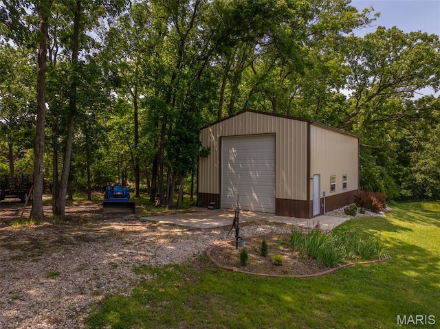 11400 Macs Cove Dr, Wright City, MO 63390 - detached garage with driveway