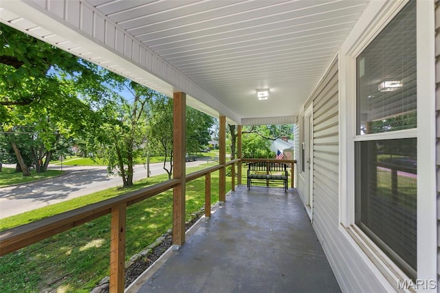 1210 Perryville Rd, Cape Girardeau, MO 63701 - porch featuring a lawn