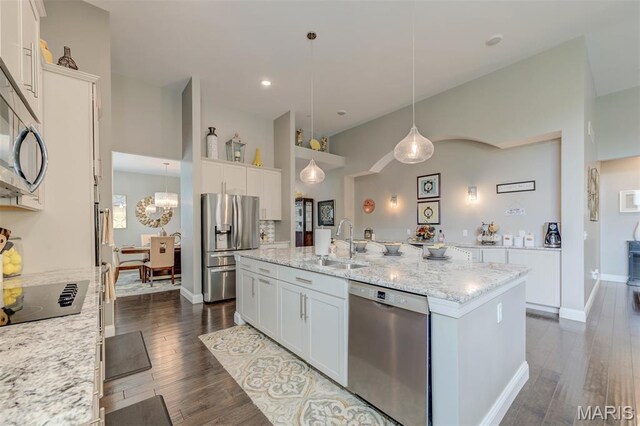 130 Royal Inverness Pkwy, Dardenne Prairie, MO 63368
