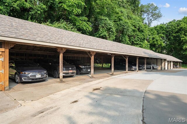 12958 Bryce Canyon Dr Unit C, Maryland Heights, MO 63043 - view of covered parking lot
