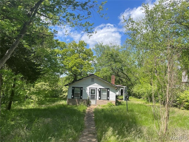 1925 W Woodbine Ave, Kirkwood, MO 63122 - view of front of property featuring a chimney