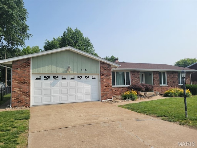 136 Sundown Dr, Wood River, IL 62095 - photo 1