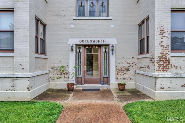 6026 Waterman Ave Unit 3E, Saint Louis, MO 63112 - entrance to property with brick siding