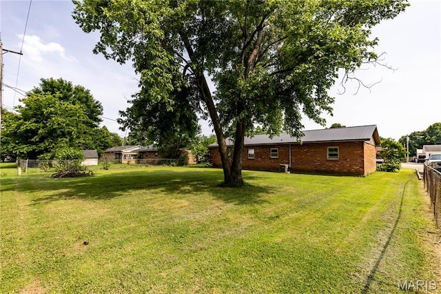 141 Saint Catherine Ln, New Madrid, MO 63869 - view of yard