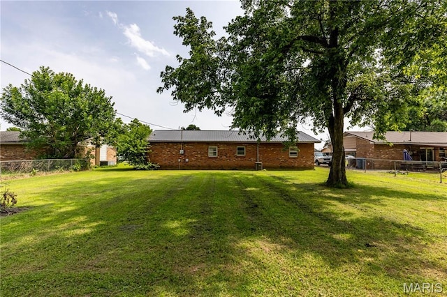 141 Saint Catherine Ln, New Madrid, MO 63869 - view of yard