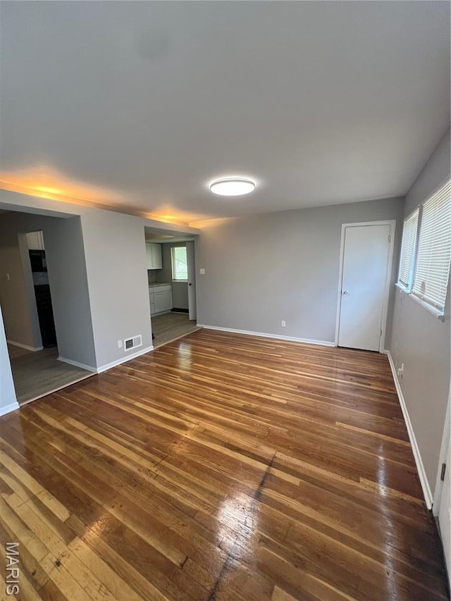 277 Roderick Dr, Saint Louis, MO 63137 - photo 4