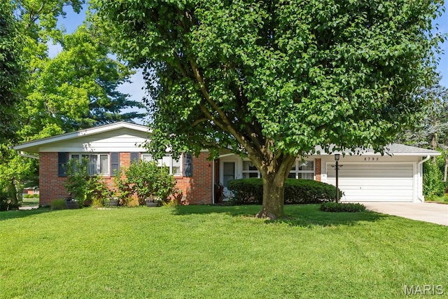 8795 Sturdy Dr, Crestwood, MO 63126 - photo 1