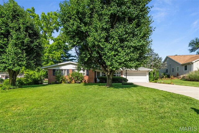 8795 Sturdy Dr, Crestwood, MO 63126 - photo 2