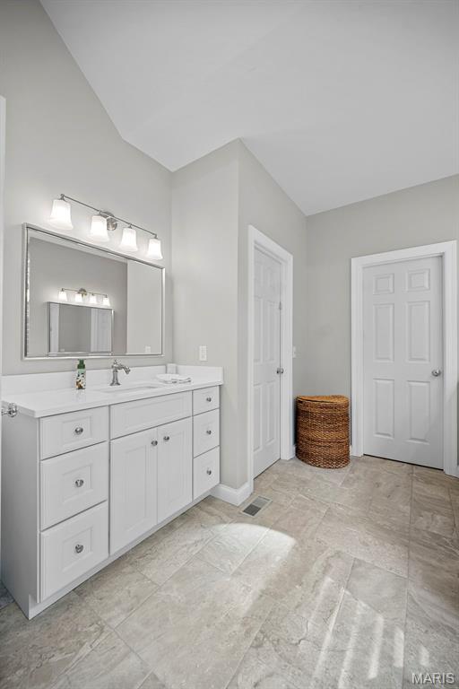 336 Pine Bend Dr, Wildwood, MO 63005