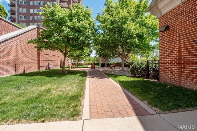 150 Carondelet Plz Unit 702, Clayton, MO 63105 - view of grassy yard