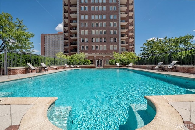 150 Carondelet Plz Unit 702, Clayton, MO 63105 - view of community pool