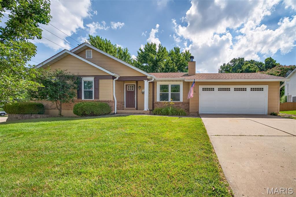 2501 Mcclay Gardens Dr, Saint Peters, MO 63376 - photo 1