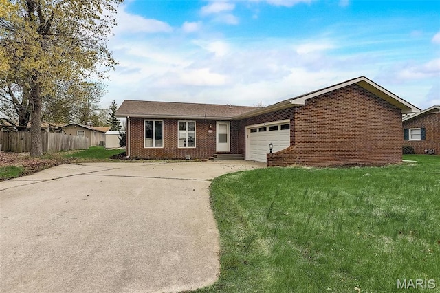 1051 Saint Clair St, Carlyle, IL 62231