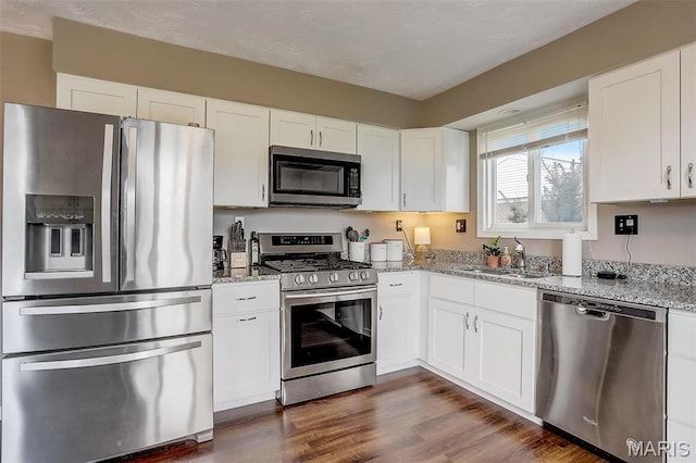 1051 Saint Clair St, Carlyle, IL 62231