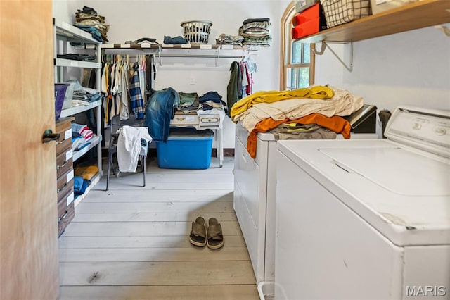 5423 Saxtown Rd, Millstadt, IL 62260 - laundry room featuring separate washer and dryer