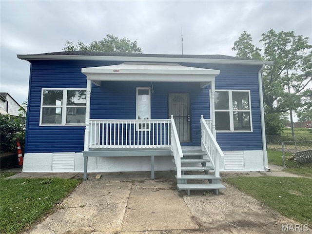 4630 Pennsylvania Ave, Saint Louis, MO 63111 - view of front facade featuring covered porch