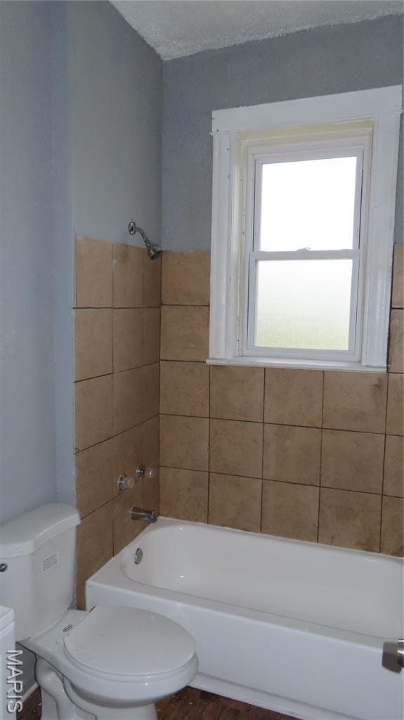 3018 N Vandeventer, Saint Louis, MO 63107 - full bathroom with toilet and bathtub / shower combination