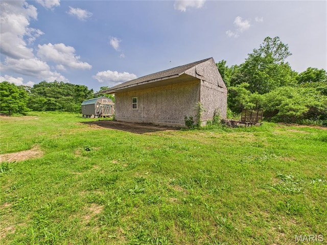284 Wayne 349, Piedmont, MO 63957 - view of home's exterior featuring an outbuilding and a yard