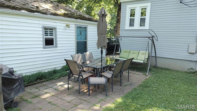 1500 Perryville Rd, Cape Girardeau, MO 63701 - view of patio featuring outdoor dining area and grilling area
