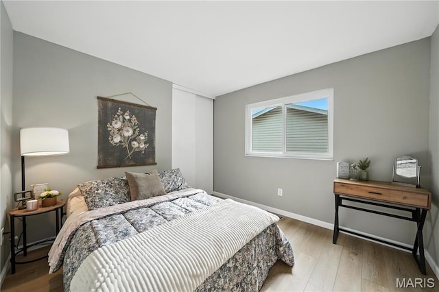 208 Mill Run Ln, Saint Peters, MO 63376 - bedroom with wood finished floors and baseboards