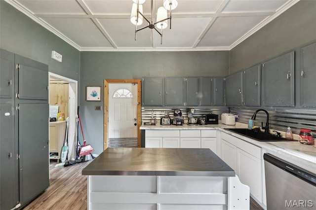 1618 N State St, Litchfield, IL 62056 - kitchen featuring a sink, stainless steel dishwasher, a chandelier, light wood-style floors, and gray cabinetry