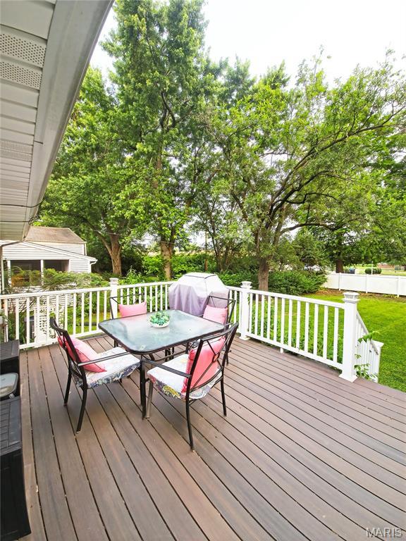16 Regina Ct, Florissant, MO 63031 - photo 30