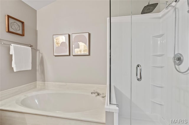 668 Top Notch Ln, Eureka, MO 63025 - bathroom with a stall shower and a garden tub