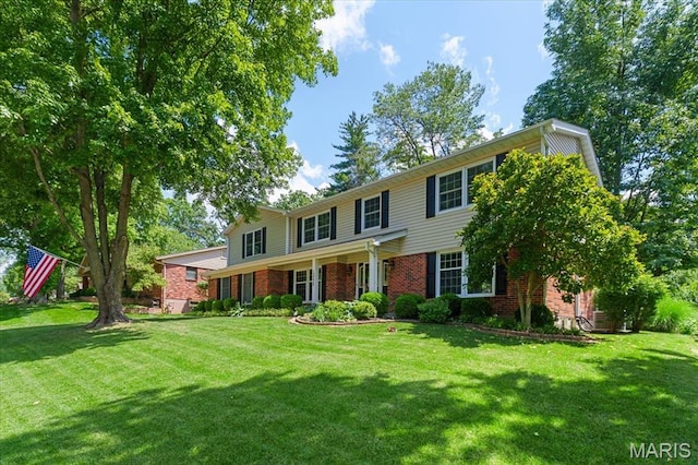 12378 Woodline Dr, Creve Coeur, MO 63141