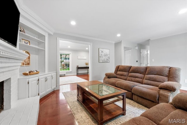 12378 Woodline Dr, Creve Coeur, MO 63141