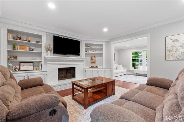12378 Woodline Dr, Creve Coeur, MO 63141