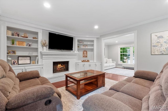 12378 Woodline Dr, Creve Coeur, MO 63141