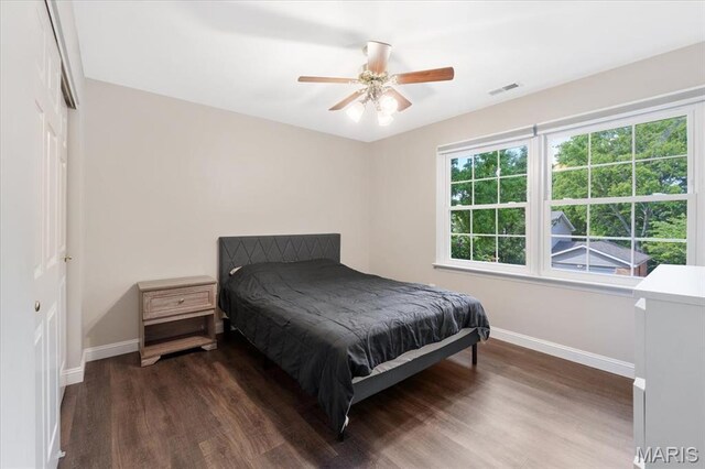 12378 Woodline Dr, Creve Coeur, MO 63141