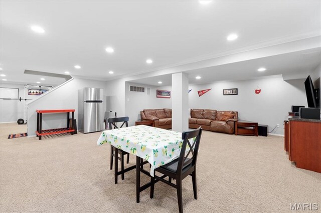 12378 Woodline Dr, Creve Coeur, MO 63141