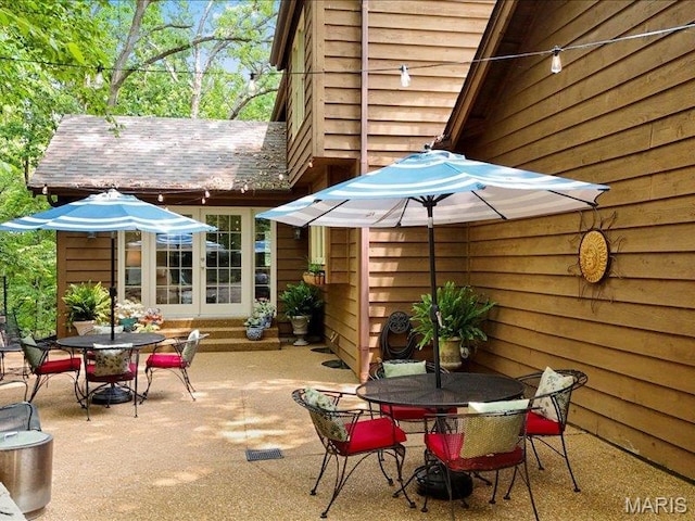 2254 Ridgley Woods Dr, Chesterfield, MO 63005 - view of patio with outdoor dining area
