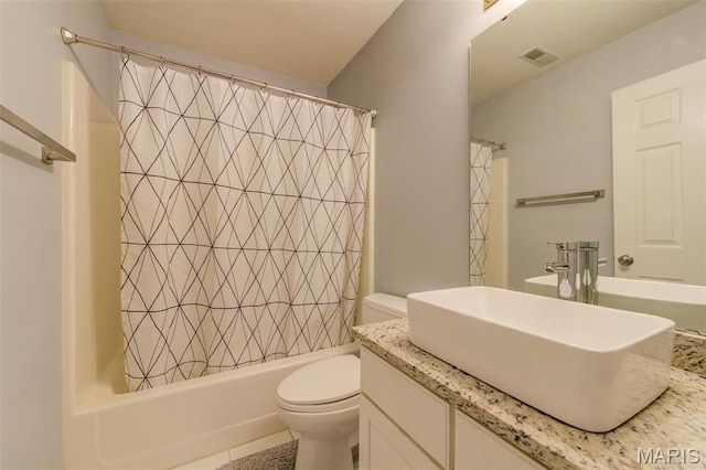 12118 Fahrpark Ln, Saint Louis, MO 63146 - bathroom with vanity, toilet, and shower / tub combo with curtain