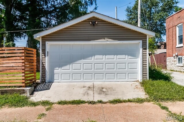 3201 Dakota St, Saint Louis, MO 63111 - photo 4