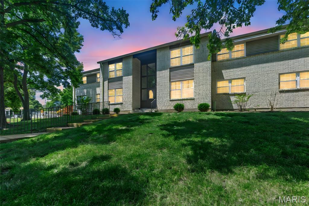 149 Cumberland Park Ct Unit B, Ballwin, MO 63011