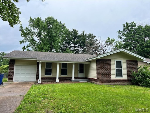 4401 Rhine Dr, Florissant, MO 63033