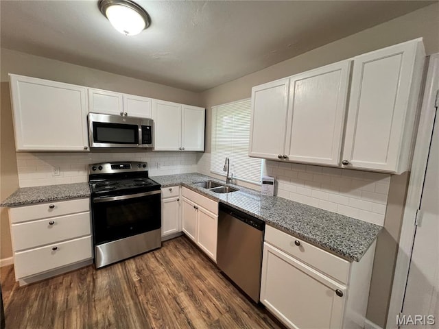 4401 Rhine Dr, Florissant, MO 63033