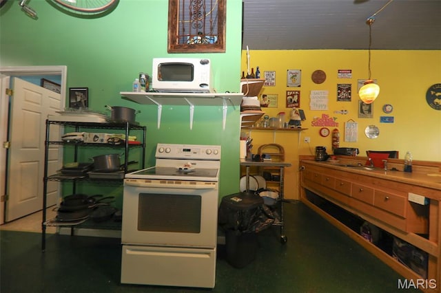 607 Main St, Keyesport, IL 62253 - miscellaneous room featuring a sink
