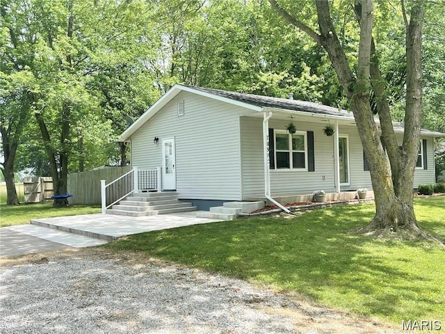 709 N Livingston, Shelbina, MO 63468 - photo 2