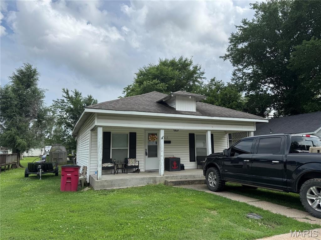 819 E Kathleen St, Sikeston, MO 63801 - photo 1