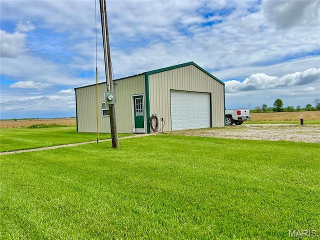 873 White Rd, Montgomery City, MO 63361 - detached garage featuring driveway