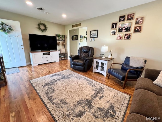 873 White Rd, Montgomery City, MO 63361 - living area featuring light wood finished floors and recessed lighting