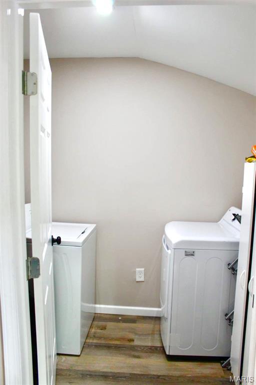 10643 Thorpe Ave, Saint Louis, MO 63114 - photo 22
